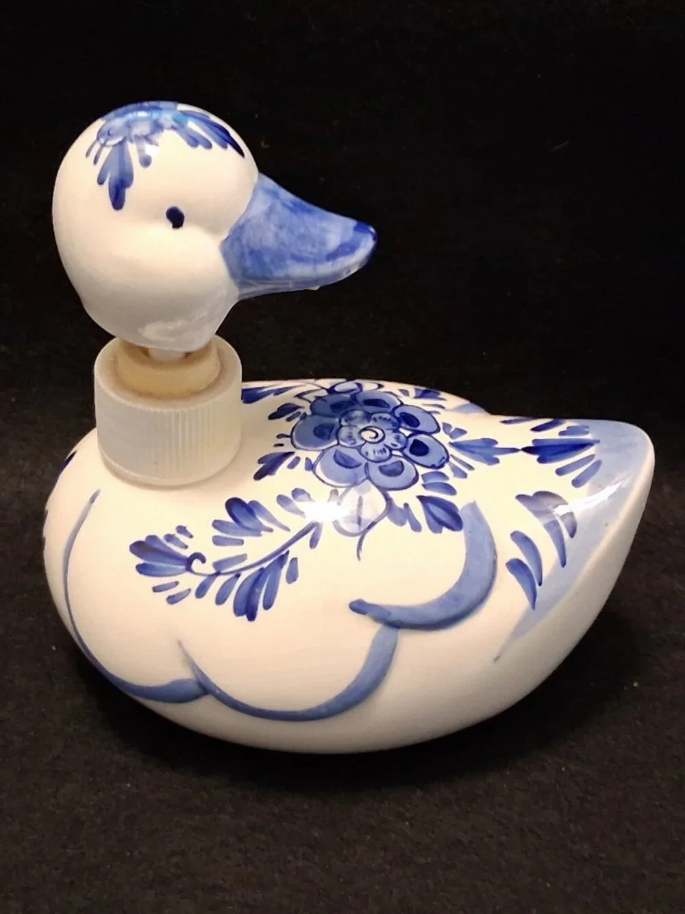 Vintage 60s Hand Painted Delft Porcelain Blue & White Duck Soap Dispenser w/Pump - Picture 4 of 11